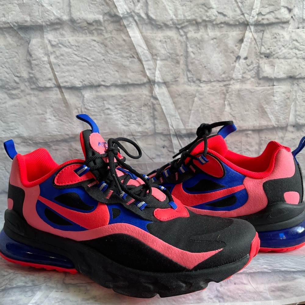 Nike Tennis Shoes